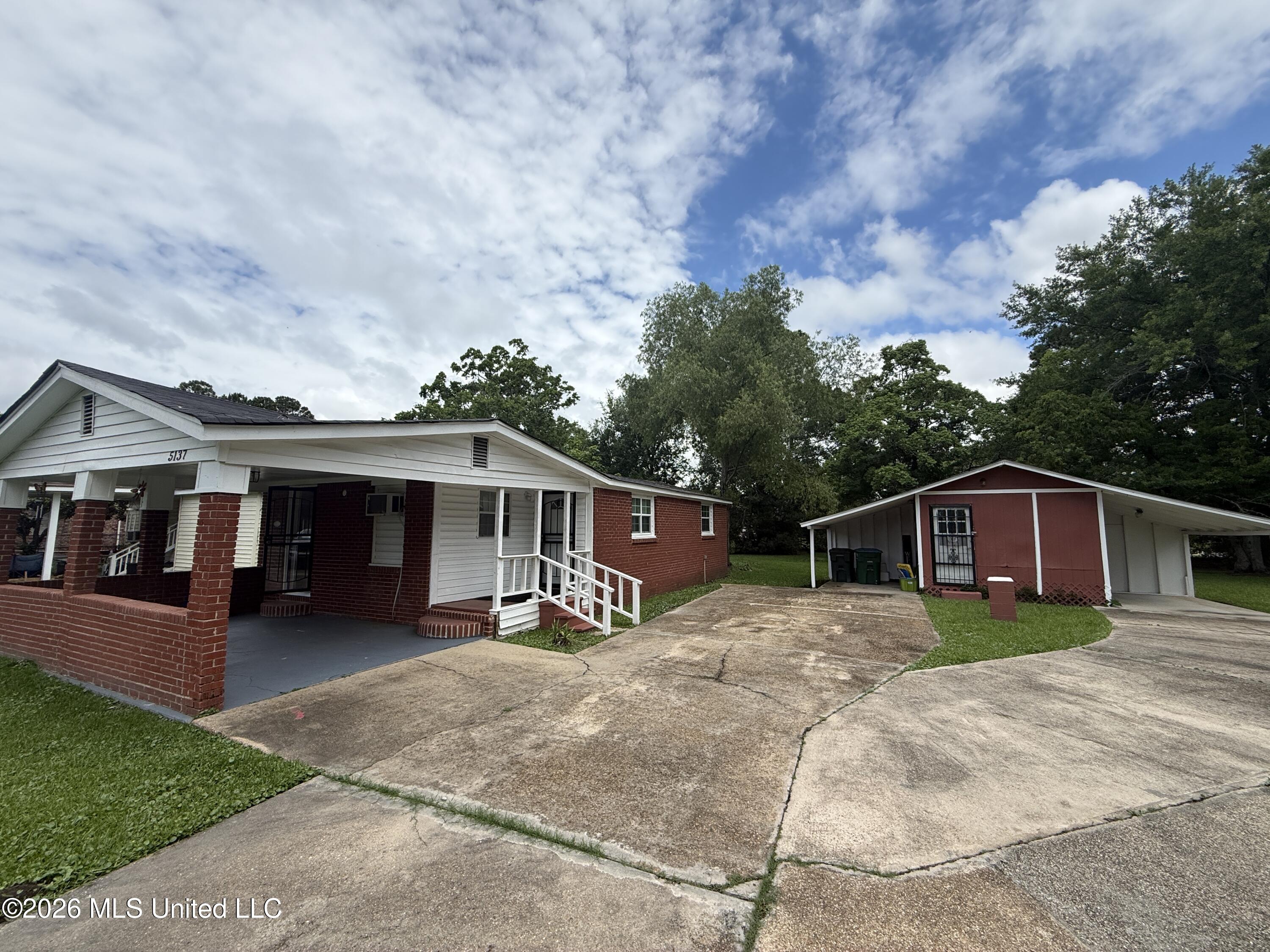 5137 Community Avenue Moss Point, MS 39563 - Photo 4 of 11 IMG_8553