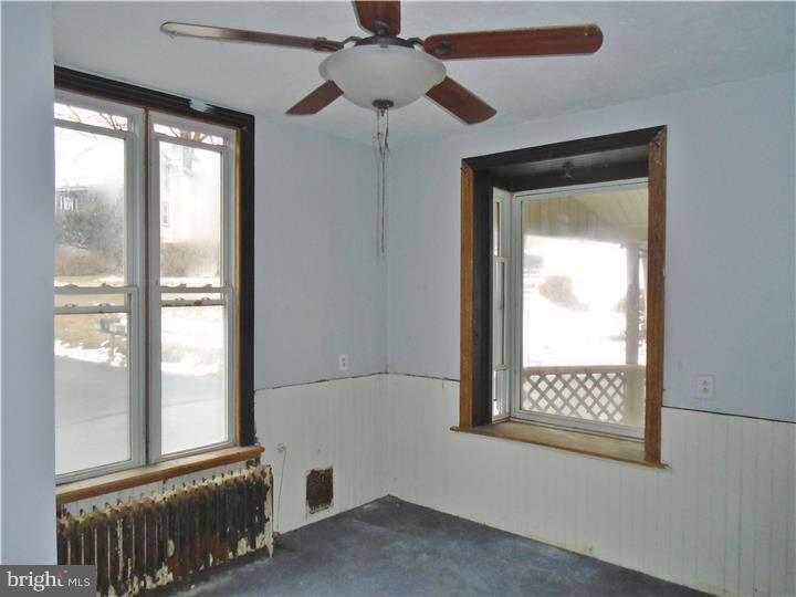 666 Mount Road Aston, PA 19014 - Photo 3 of 19 Dining Room