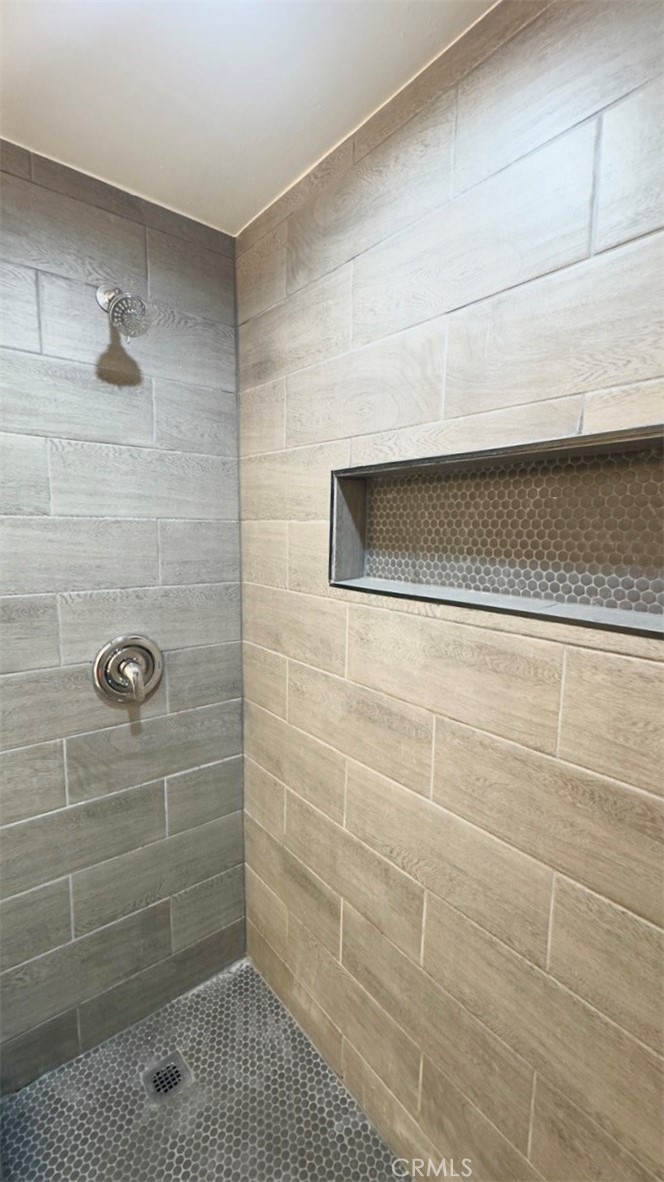 2741 Quail Ridge Circle, Unit 33 Fullerton, CA 92835 - Photo 13 of 24 Tile Shower