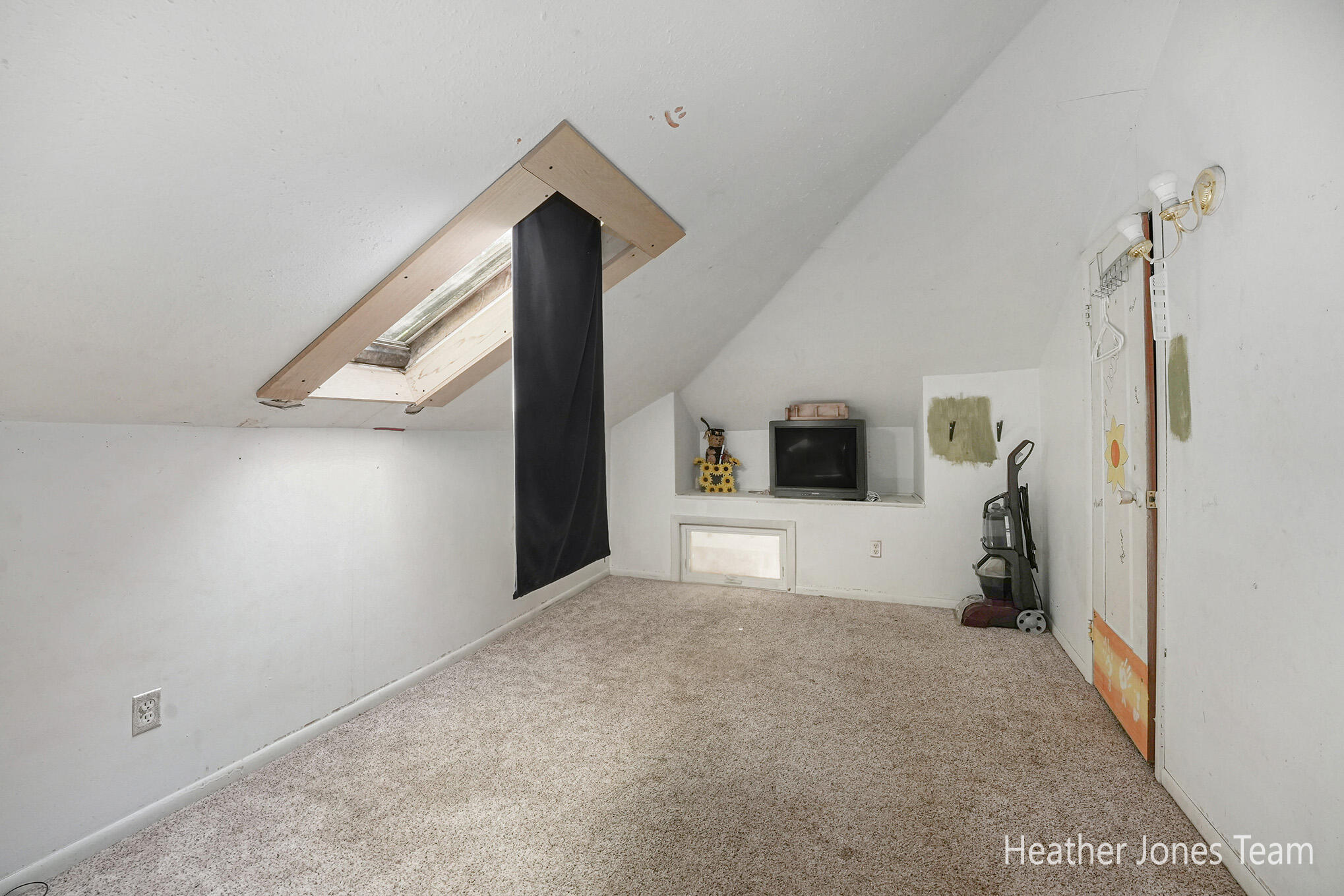 145 North Elizabeth Street Lyons, MI 48851 - Photo 12 of 18 Photo Aug 25 2025, 2 46 56 PM