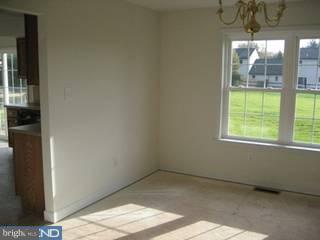 515 Lincoln Road, Unit 3 Reading, PA 19606 - Photo 3 of 6 Gallery Image 3