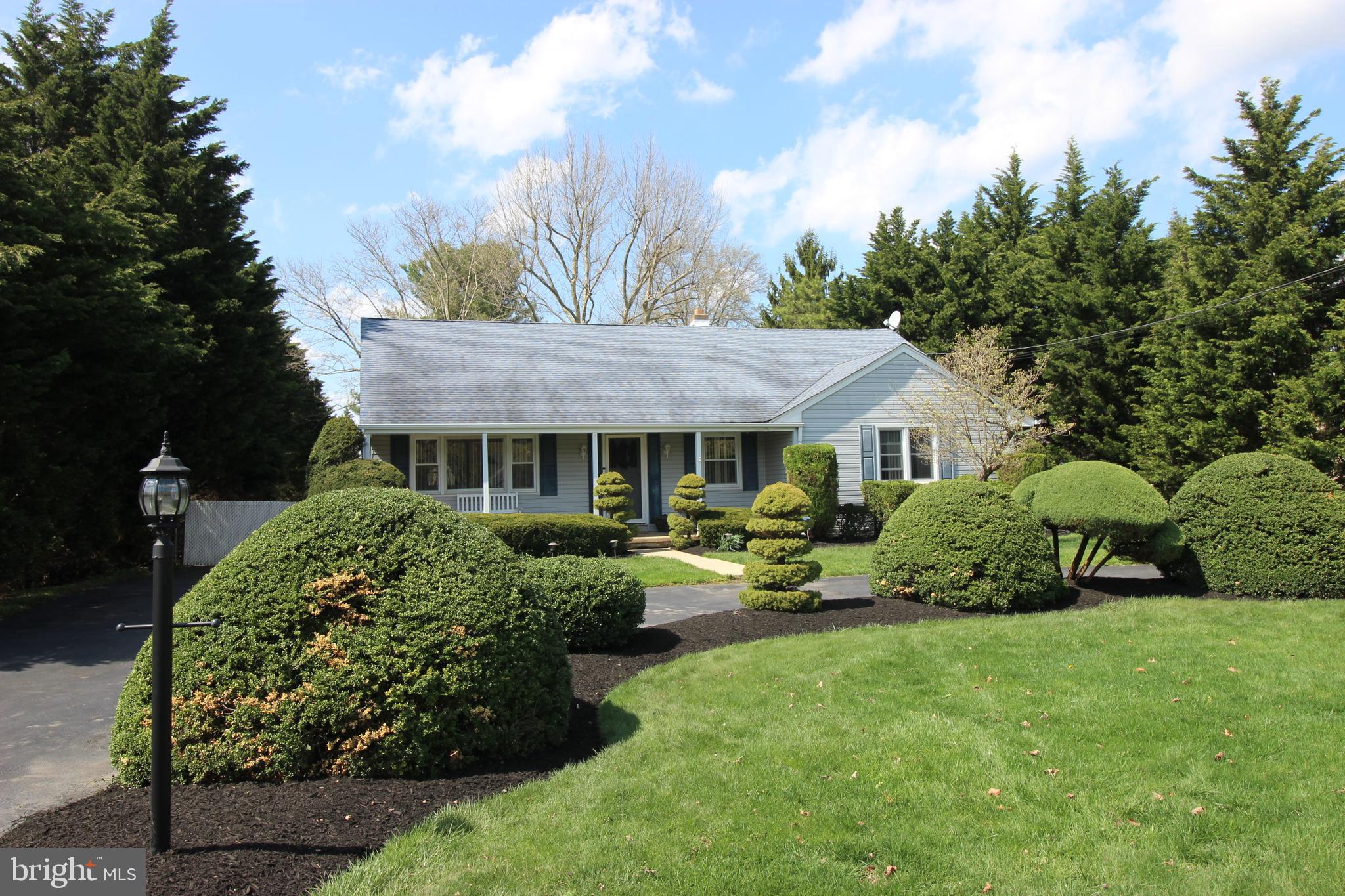 492 Edinburg Road Hamilton, NJ 08619 - Photo 2 of 22