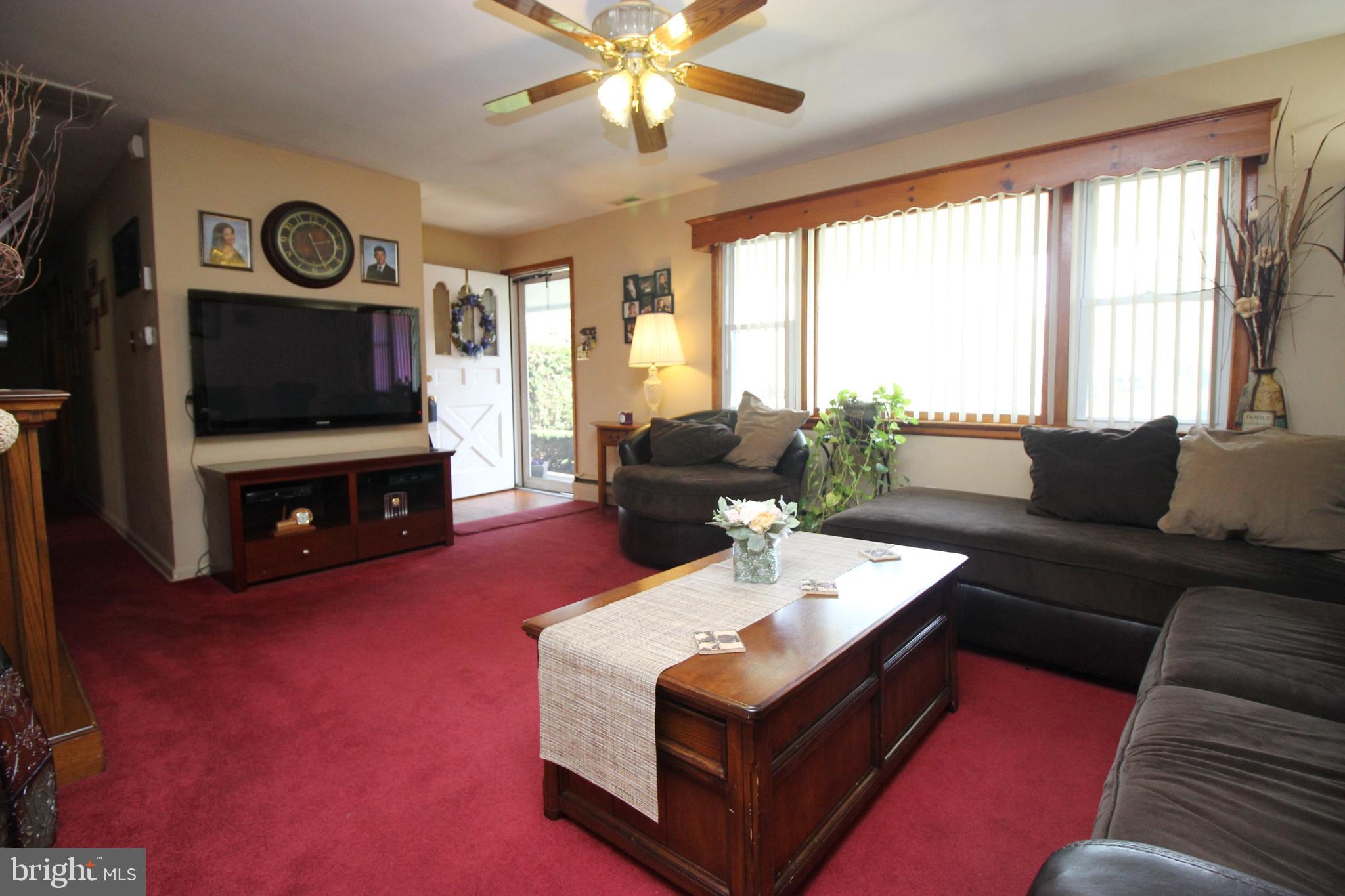 492 Edinburg Road Hamilton, NJ 08619 - Photo 3 of 22
