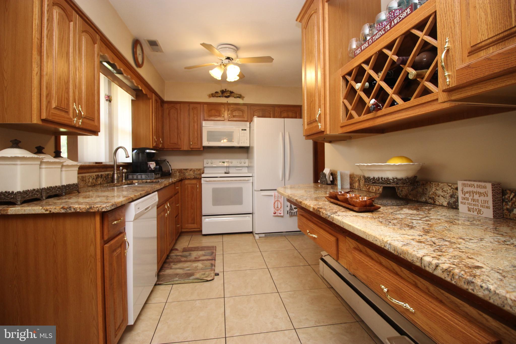 492 Edinburg Road Hamilton, NJ 08619 - Photo 6 of 22