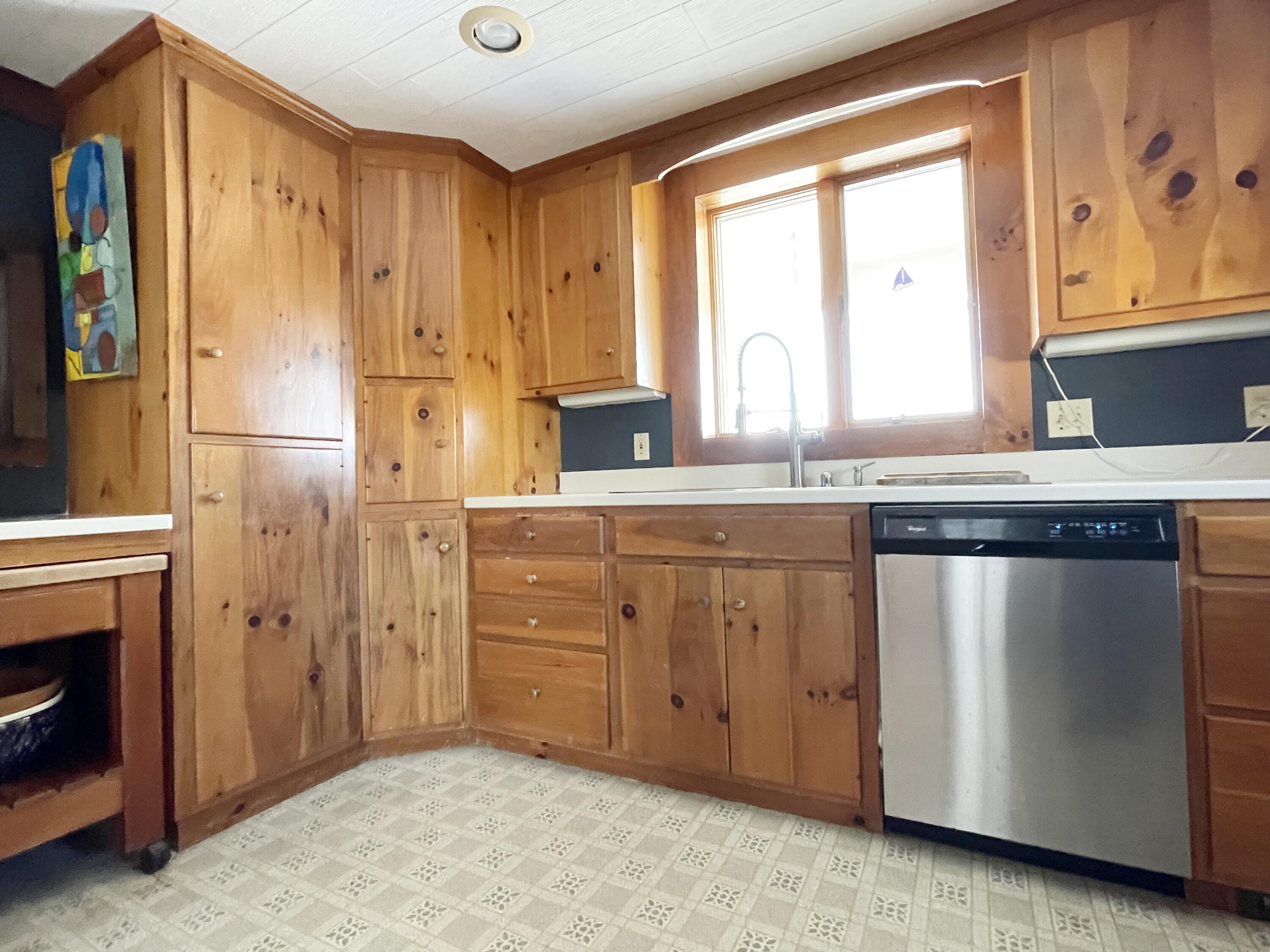 27 Clamshell Alley Vinalhaven, ME 04863 - Photo 14 of 36 IMG_3453