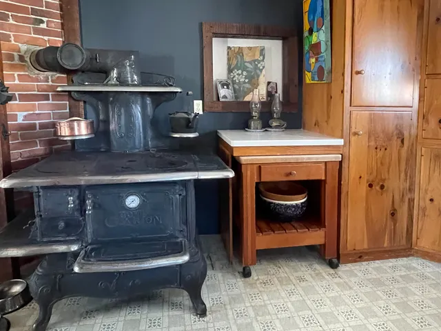 $1,250,000 | 27 Clamshell Alley, Vinalhaven, ME 04863