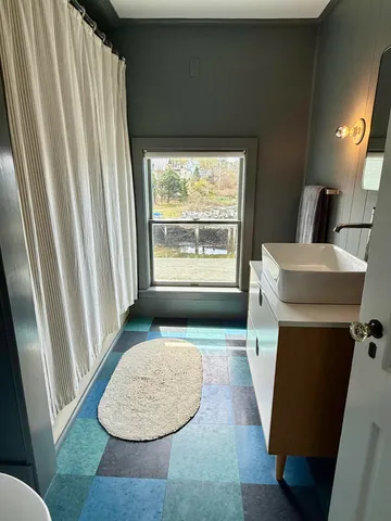 $1,250,000 | 27 Clamshell Alley, Vinalhaven, ME 04863