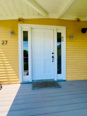 $1,250,000 | 27 Clamshell Alley, Vinalhaven, ME 04863