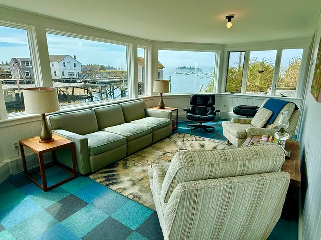 $1,250,000 | 27 Clamshell Alley, Vinalhaven, ME 04863