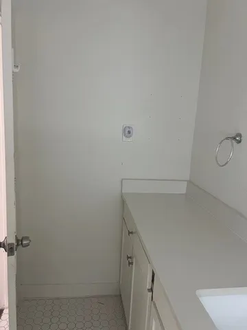 $1,250 | 5603 Petty Street, Unit A, Houston, TX 77007