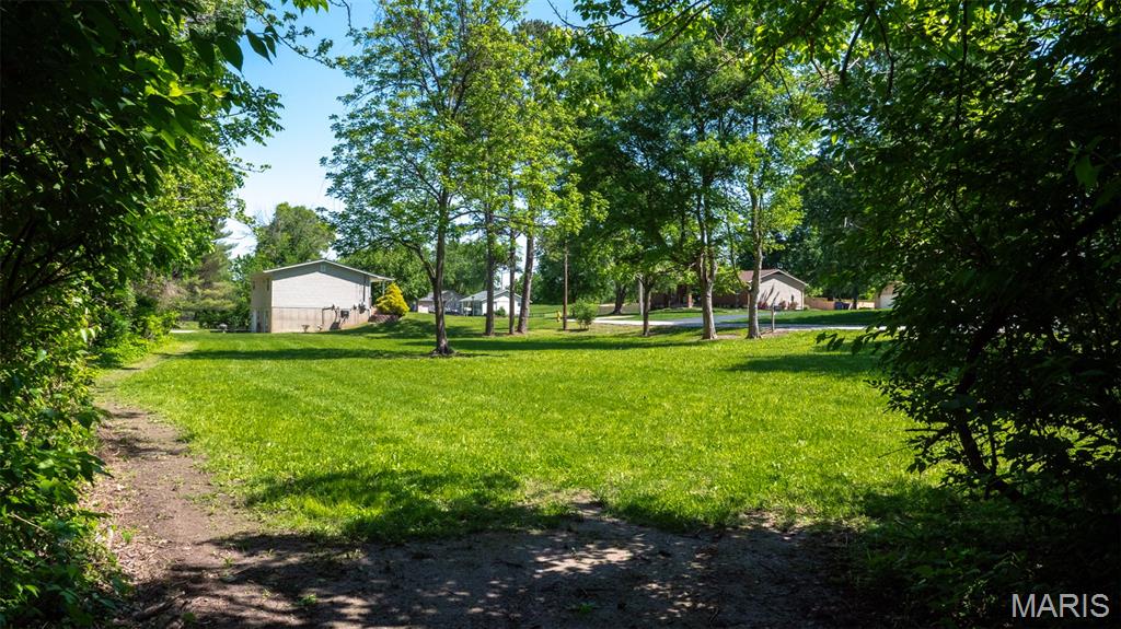 1393 Spring Drive Herculaneum, MO 63048 - Photo 30 of 31