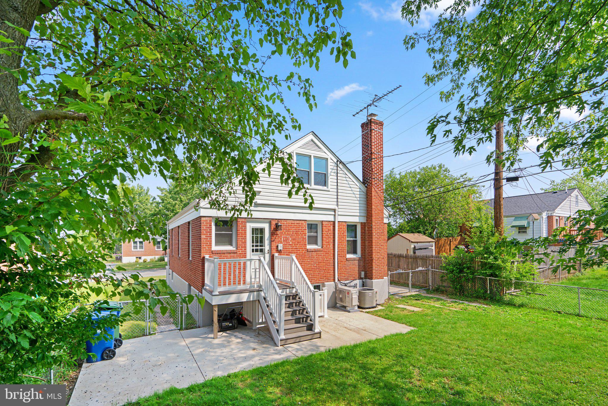 6929 Chambers Road Baltimore, MD 21234 - Photo 42 of 45 Rear of home, deck/patio.