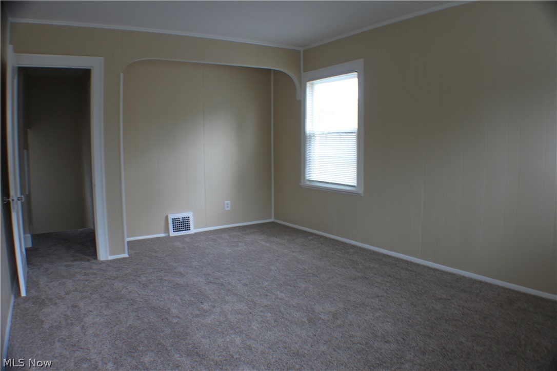 4613 Landchester Road Cleveland, OH 44109 - Photo 20 of 29 Gallery Image 20