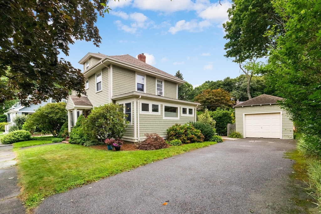 115 Aspen Road Swampscott, MA 01907 - Photo 4 of 36 Gallery Image 4