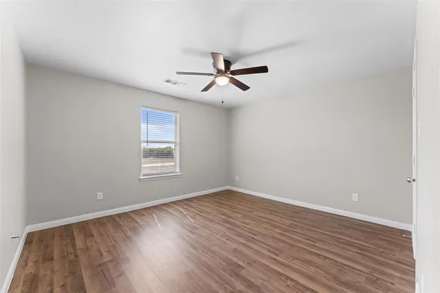 $300,000 | 504 Riverbed Drive, Crowley, TX 76036