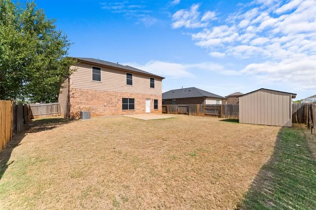 $300,000 | 504 Riverbed Drive, Crowley, TX 76036
