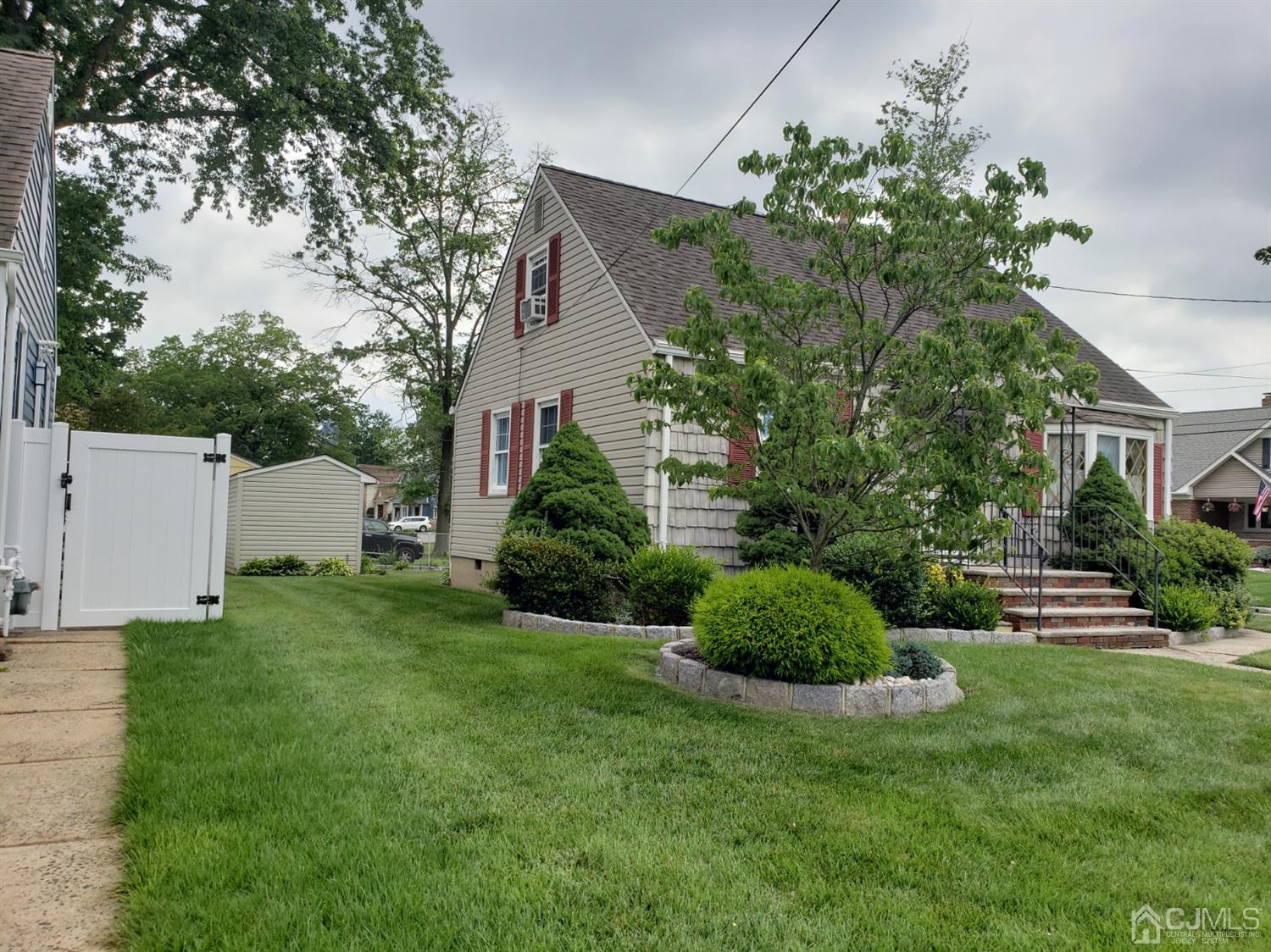 53 West Cliff Road Colonia, NJ 07067 - Photo 3 of 12