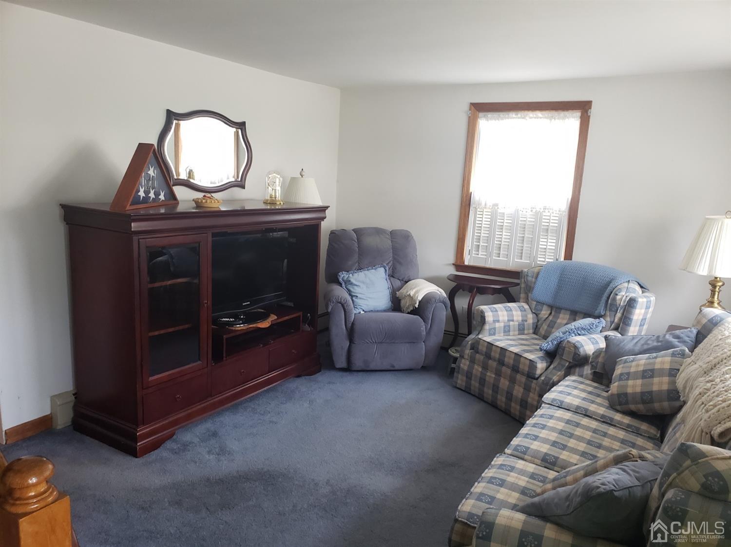 53 West Cliff Road Colonia, NJ 07067 - Photo 5 of 12 Enter front door to the living room