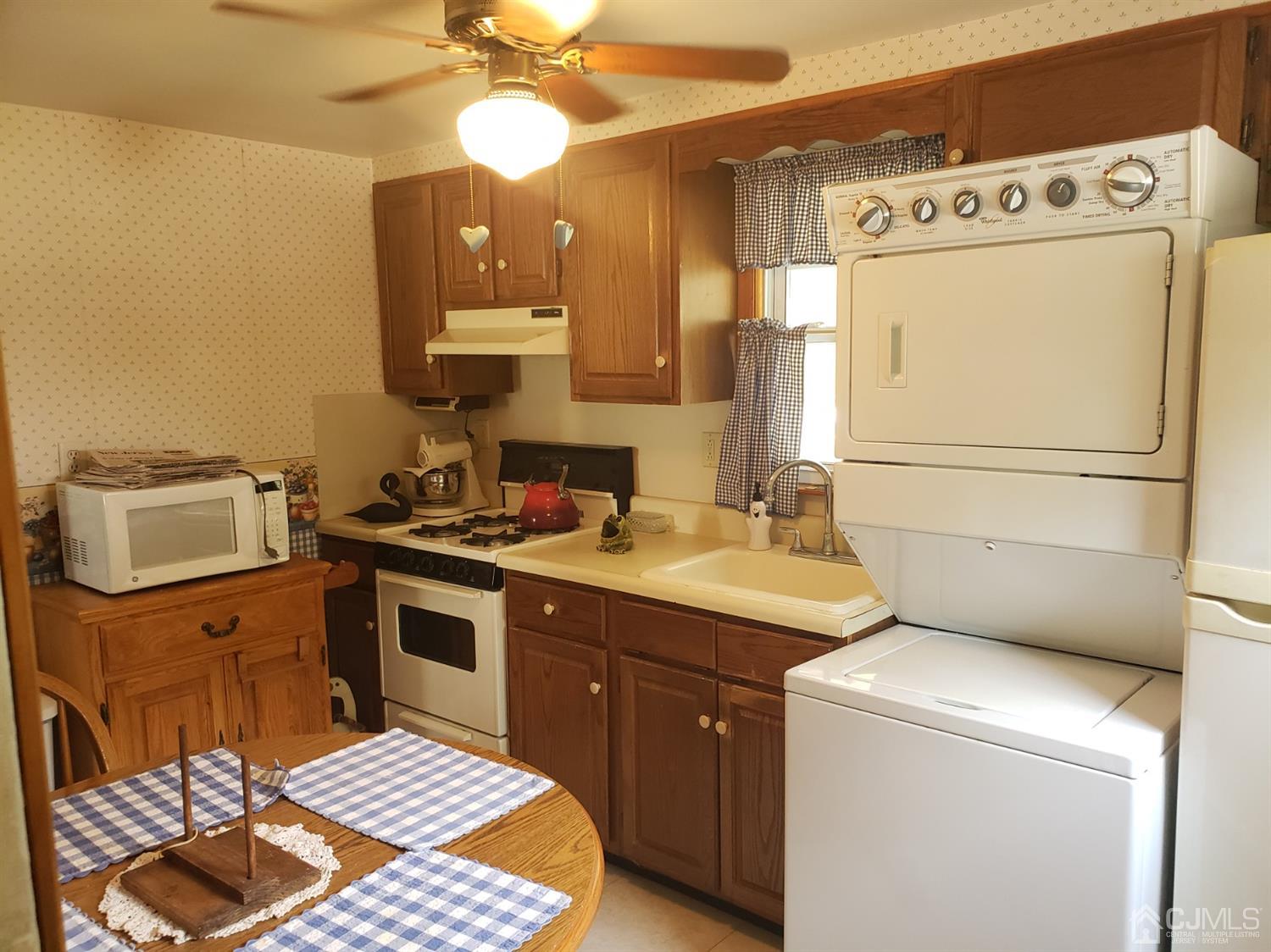 53 West Cliff Road Colonia, NJ 07067 - Photo 10 of 12