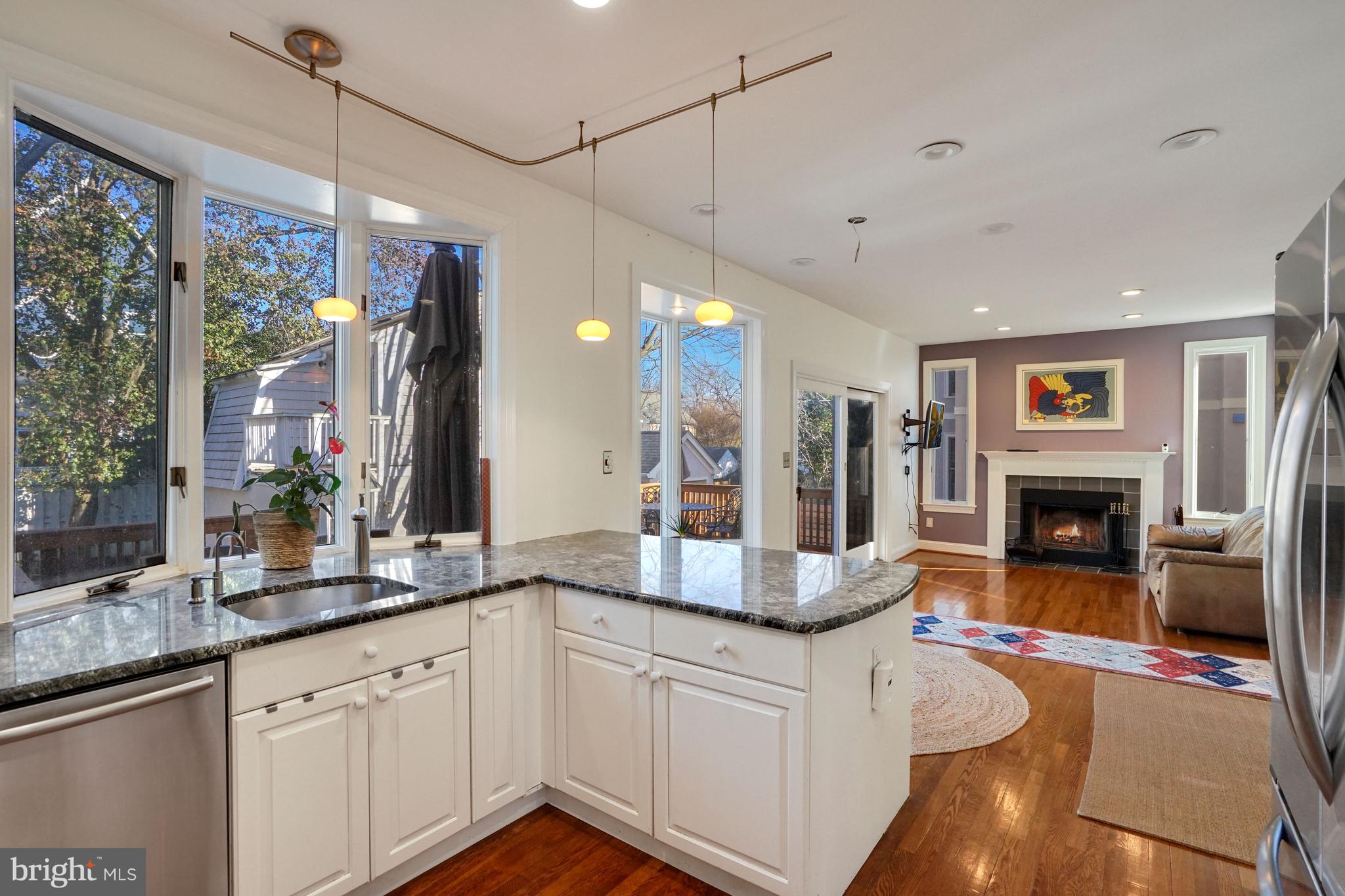 4407 Ridge Street Chevy Chase, MD 20815 - Photo 13 of 21