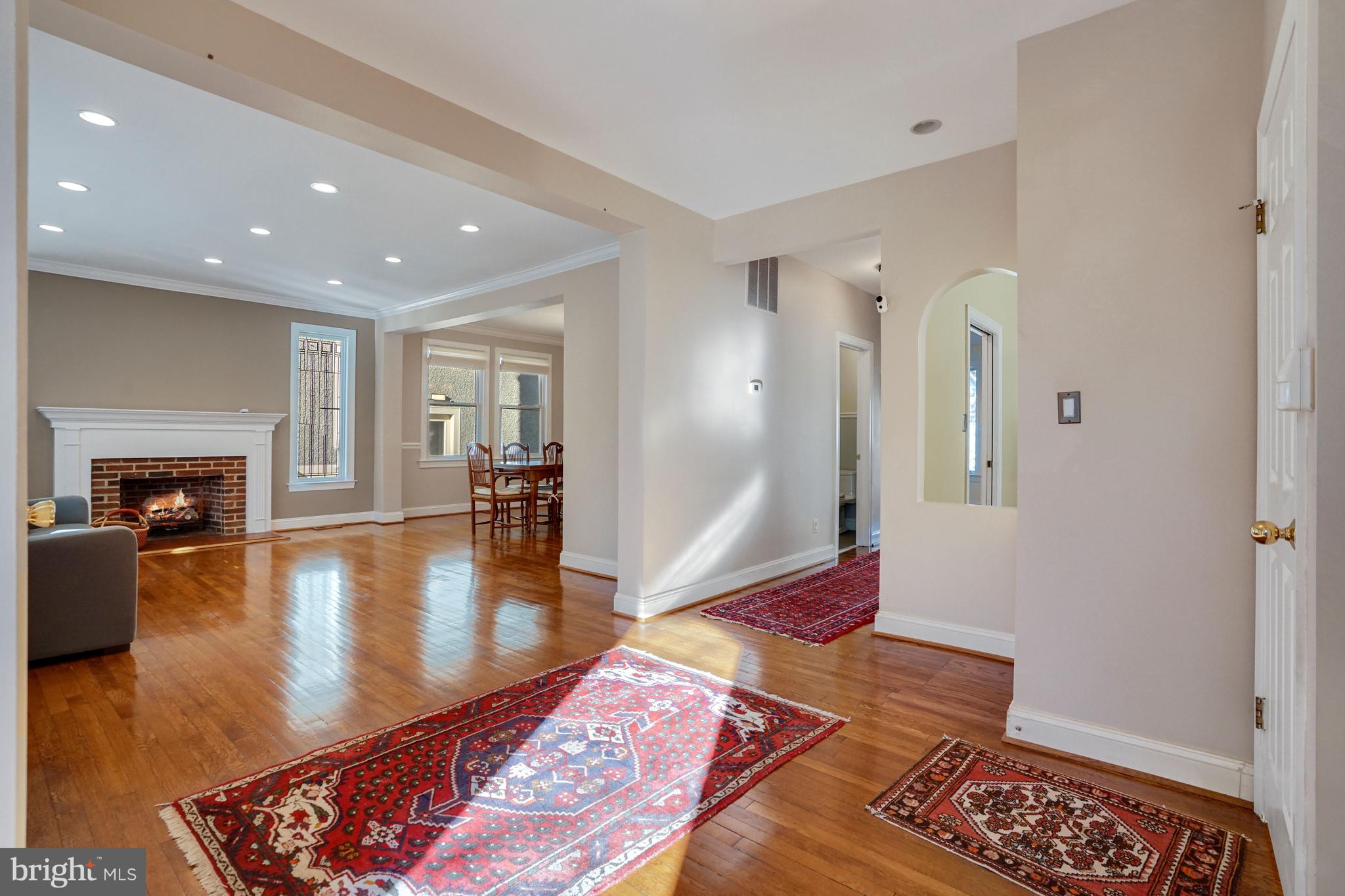 4407 Ridge Street Chevy Chase, MD 20815 - Photo 8 of 21