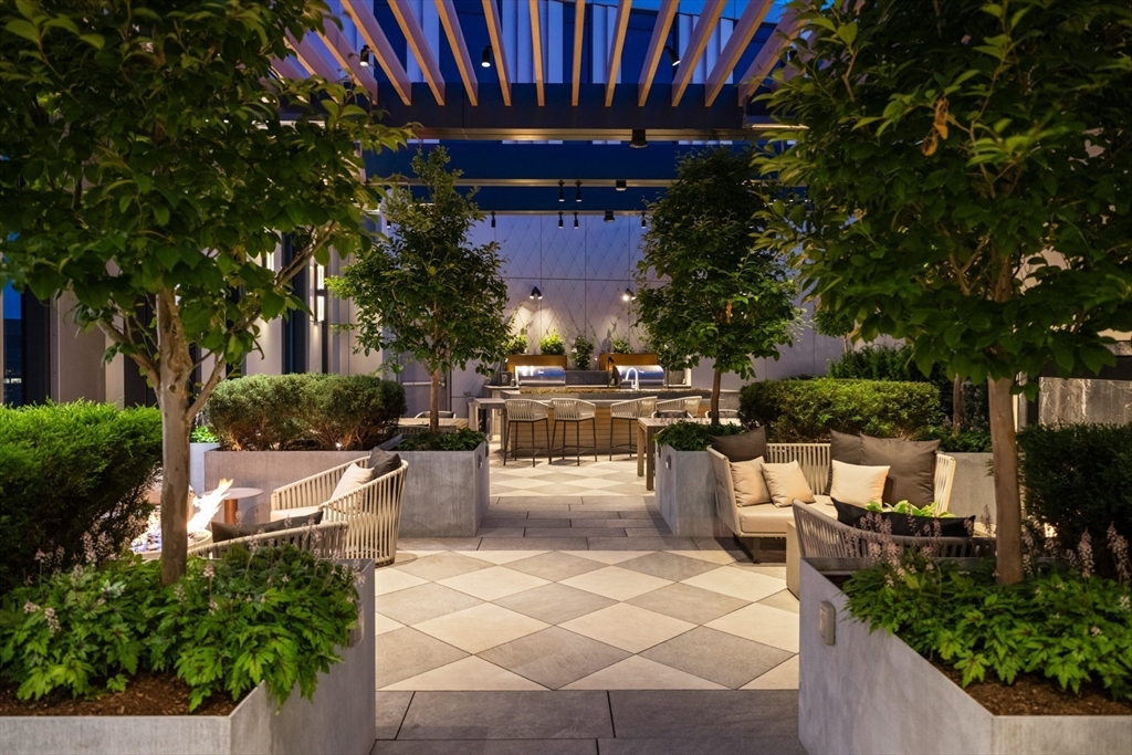 110 Sudbury Street, Unit 3604 Boston, MA 02114 - Photo 27 of 42