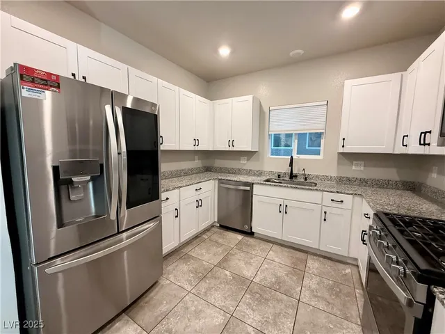 $2,430 | 7457 Onyx Star Street, North Las Vegas, NV 89084