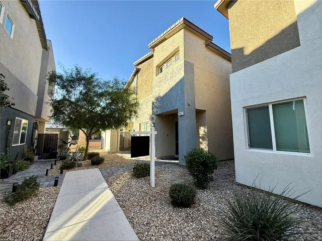 $2,430 | 7457 Onyx Star Street, North Las Vegas, NV 89084