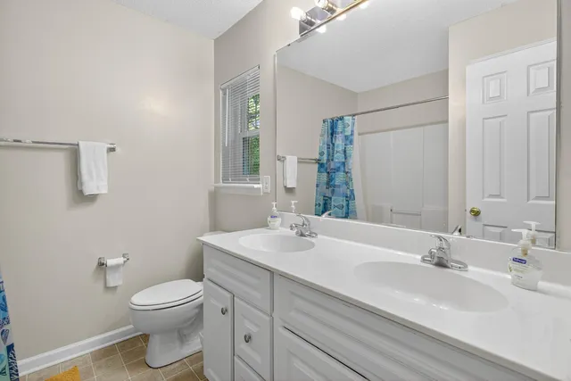 $189,900 | 8058 Shadow Oak Drive, North Charleston, SC 29406