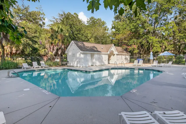 $189,900 | 8058 Shadow Oak Drive, North Charleston, SC 29406