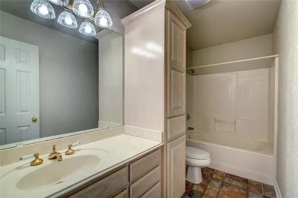 $2,400 | 225 Rs County Road 1278, Emory, TX 75440