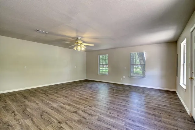 $2,400 | 225 Rs County Road 1278, Emory, TX 75440