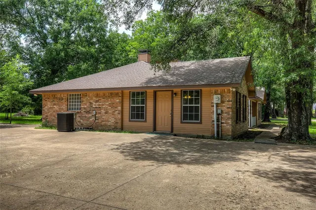 $2,400 | 225 Rs County Road 1278, Emory, TX 75440