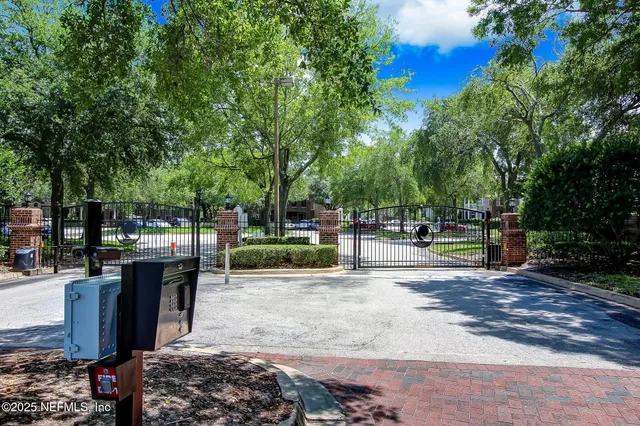 $225,000 | 10000 Gate Parkway, Unit 414, Jacksonville, FL 32246