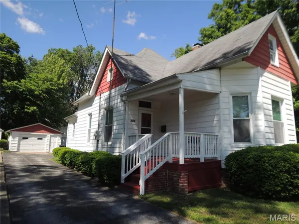 $149,000 | 523 East College Avenue, Greenville, IL 62246