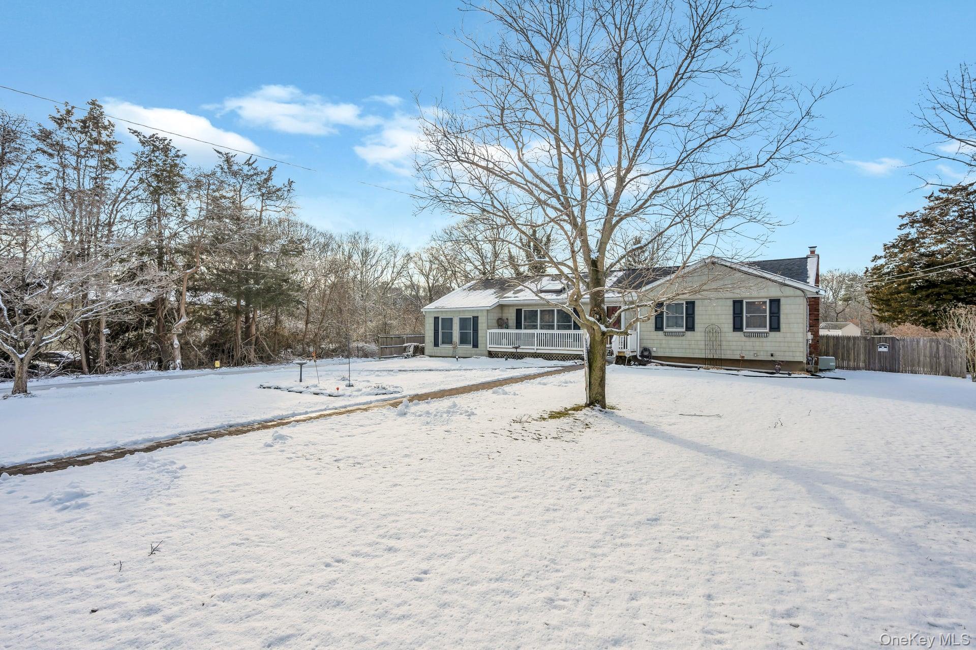 110 Dare Road Selden, NY 11784 - Photo 8 of 44