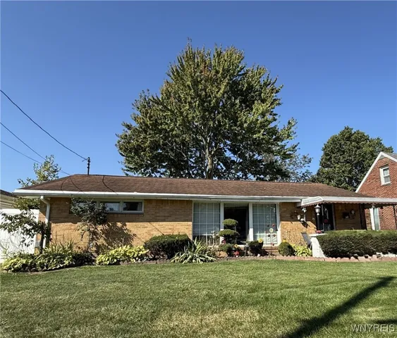 $185,000 | 10 Woodbine Place, Cheektowaga, NY 14225