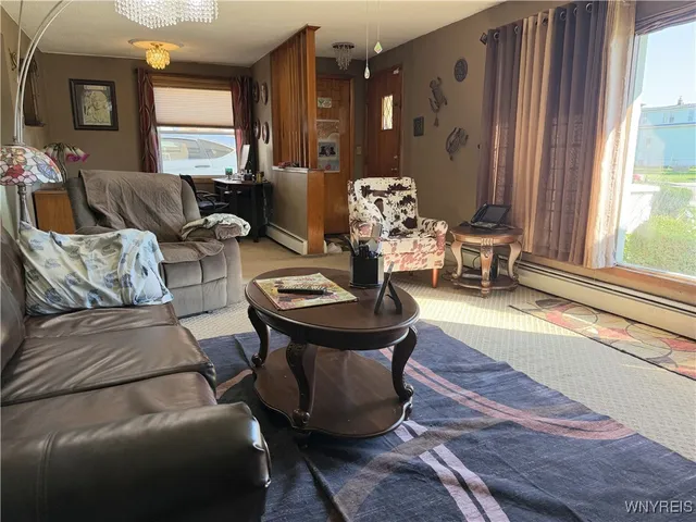 $185,000 | 10 Woodbine Place, Cheektowaga, NY 14225