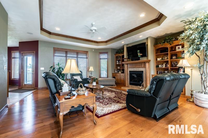 5555 Broadway Road Groveland, IL 61535 - Photo 3 of 39