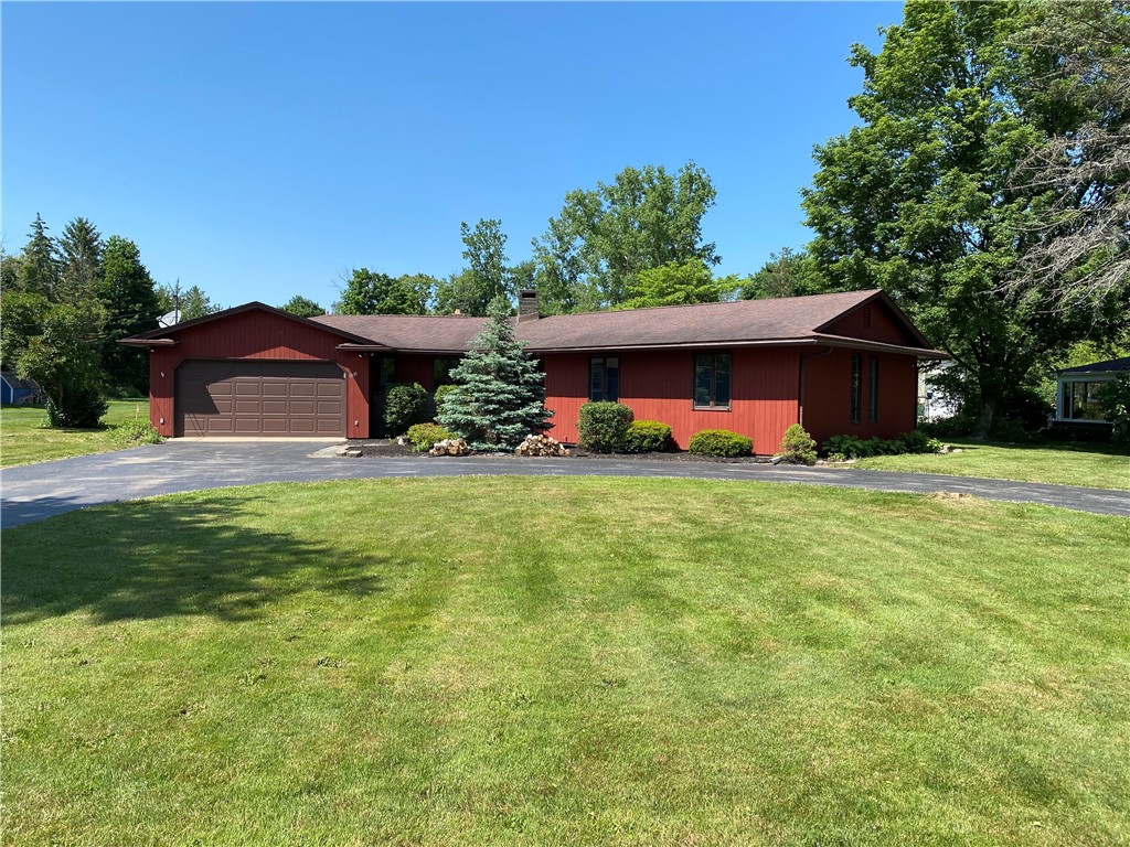 283 High St Extension Perinton, NY 14450 - Photo 1 of 2 Front view