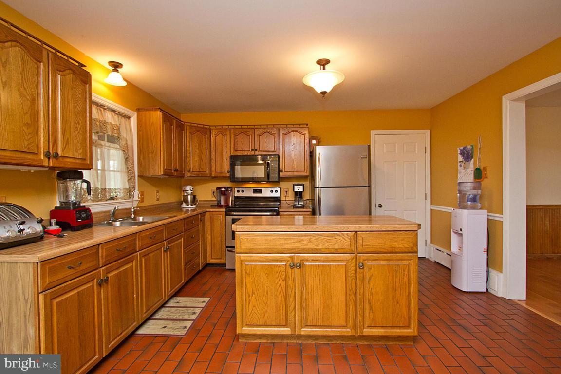 421 Indianhead Road Columbia, PA 17512 - Photo 14 of 45 Gallery Image 14