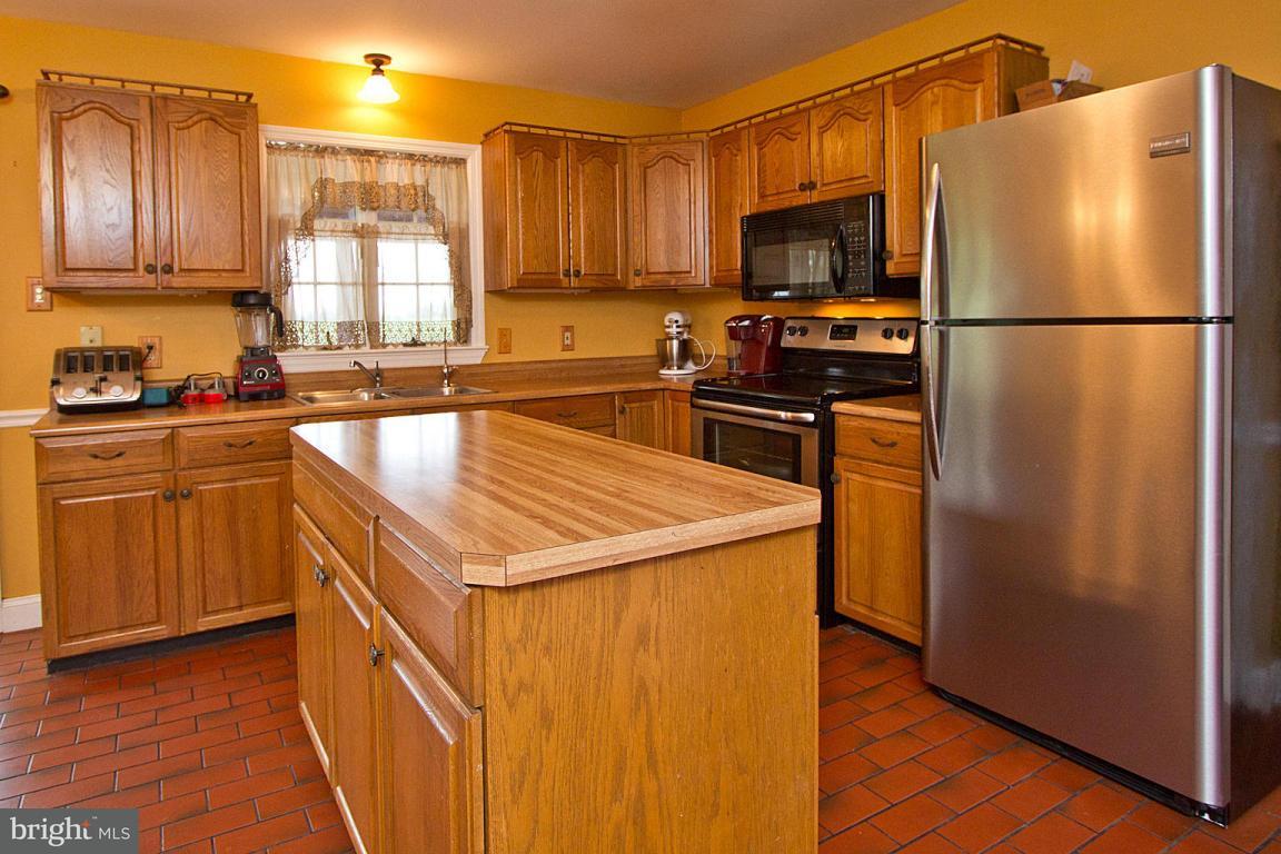 421 Indianhead Road Columbia, PA 17512 - Photo 15 of 45 Gallery Image 15