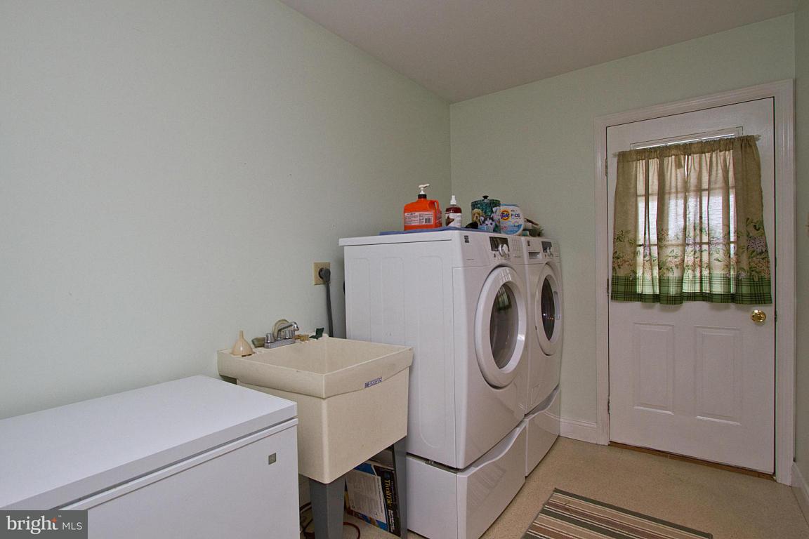 421 Indianhead Road Columbia, PA 17512 - Photo 37 of 45 Gallery Image 37