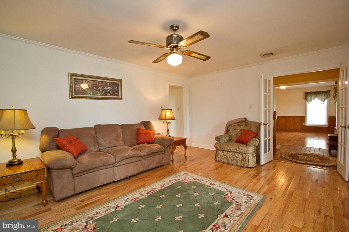 421 Indianhead Road Columbia, PA 17512 - Photo 8 of 45 Gallery Image 8