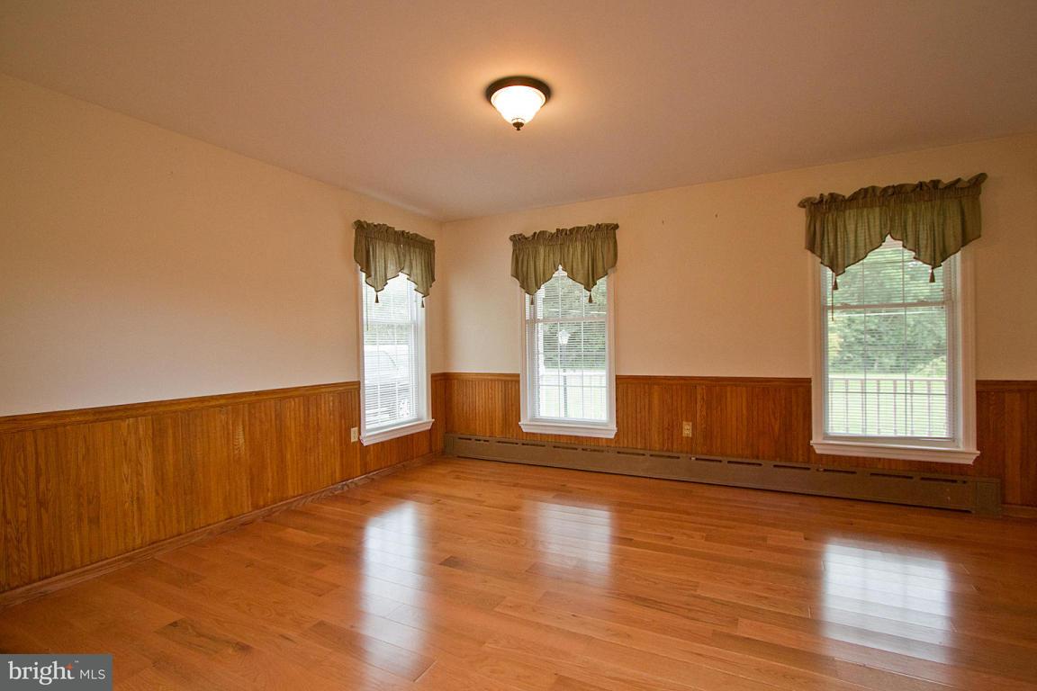 421 Indianhead Road Columbia, PA 17512 - Photo 10 of 45 Gallery Image 10