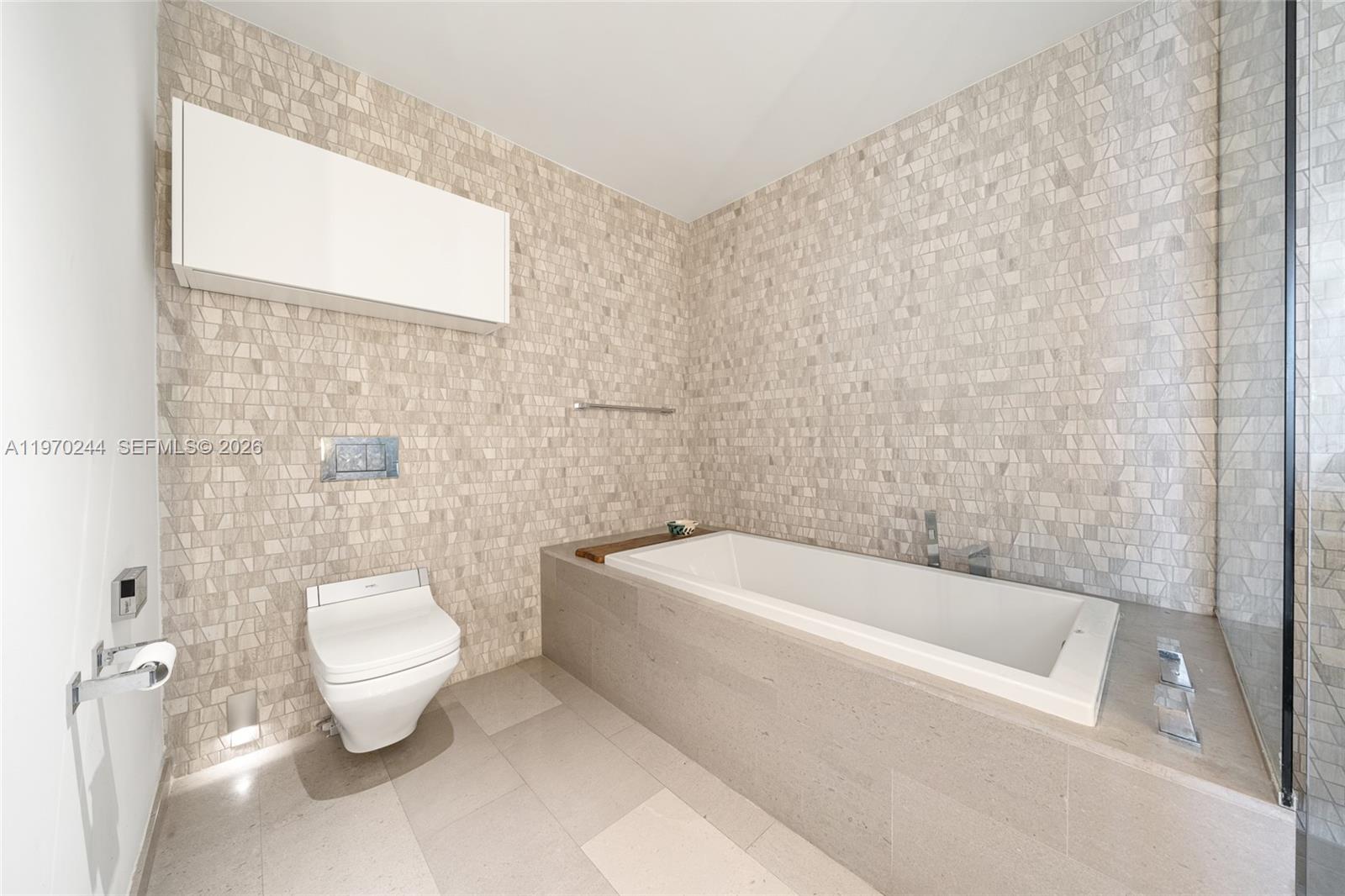 88 Southwest 7th Street, Unit 2312 Miami, FL 33130 - Photo 17 of 27