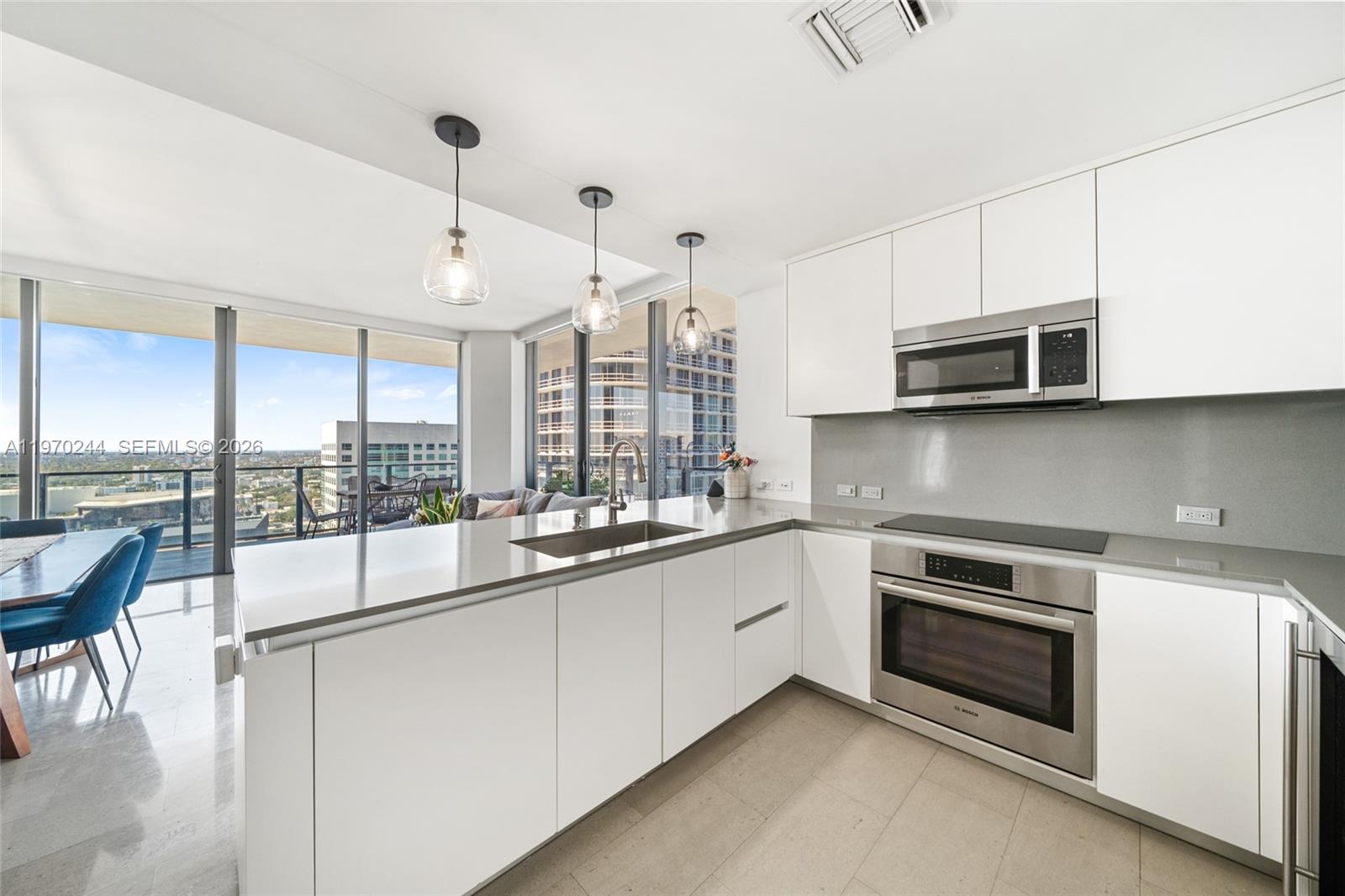 88 Southwest 7th Street, Unit 2312 Miami, FL 33130 - Photo 6 of 27