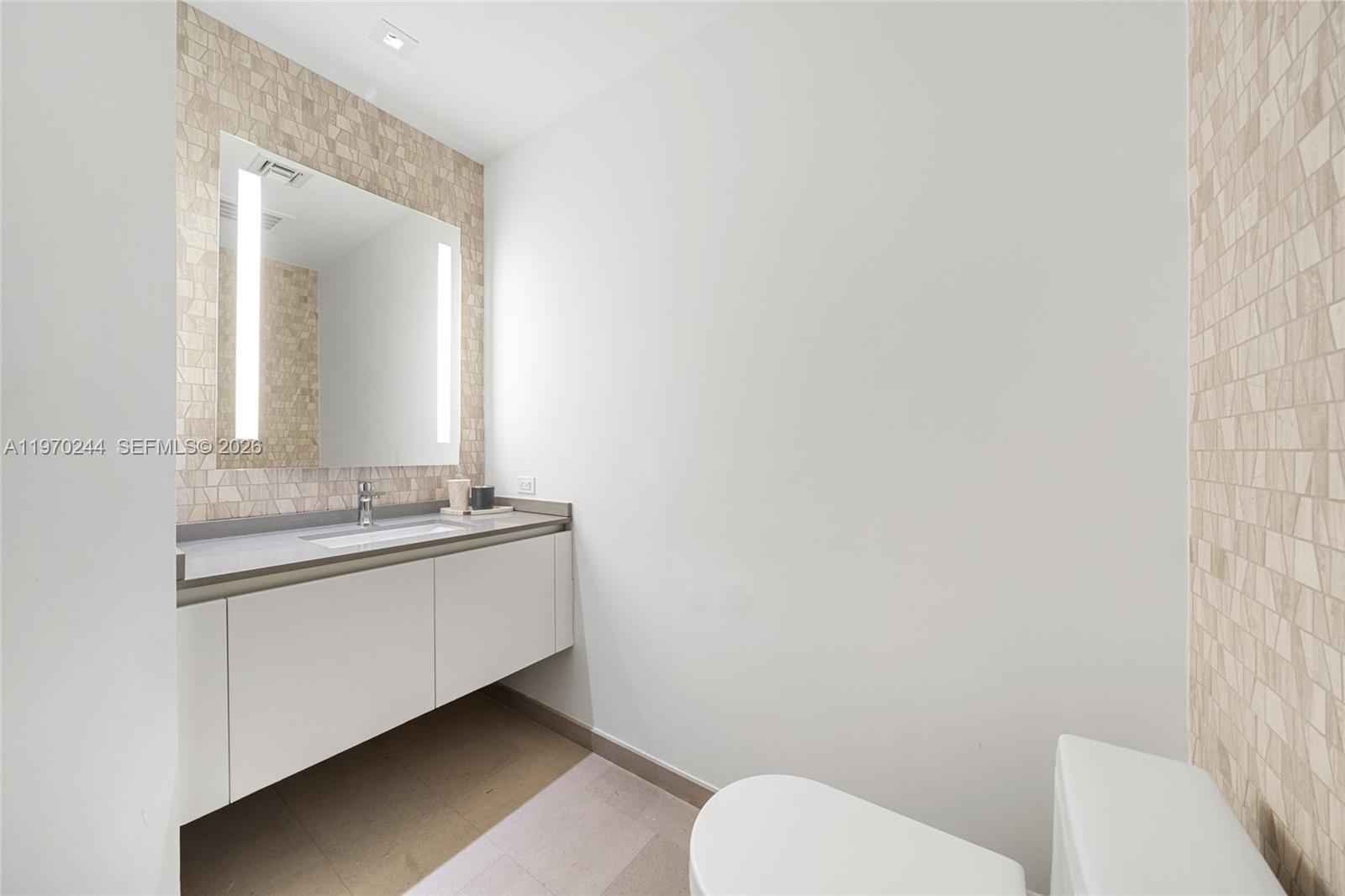 88 Southwest 7th Street, Unit 2312 Miami, FL 33130 - Photo 8 of 27