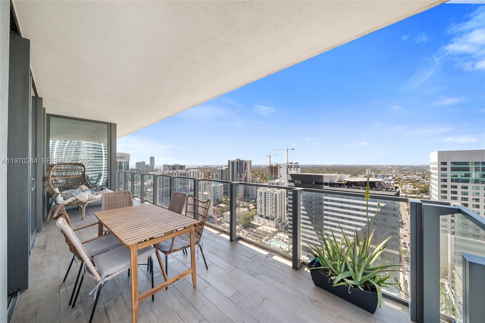 88 Southwest 7th Street, Unit 2312 Miami, FL 33130 - Photo 9 of 27