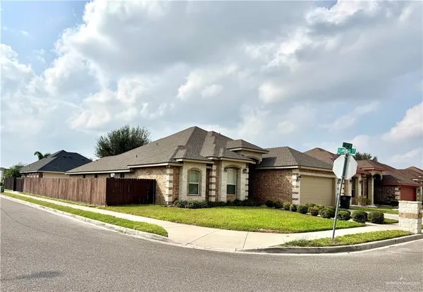 $2,600 | 2200 East 27th Street, Mission, TX 78574